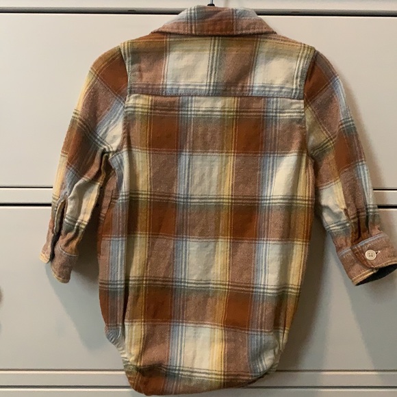 OshKosh | Boys Brown Flannel Bodysuit - Picture 4 of 4
